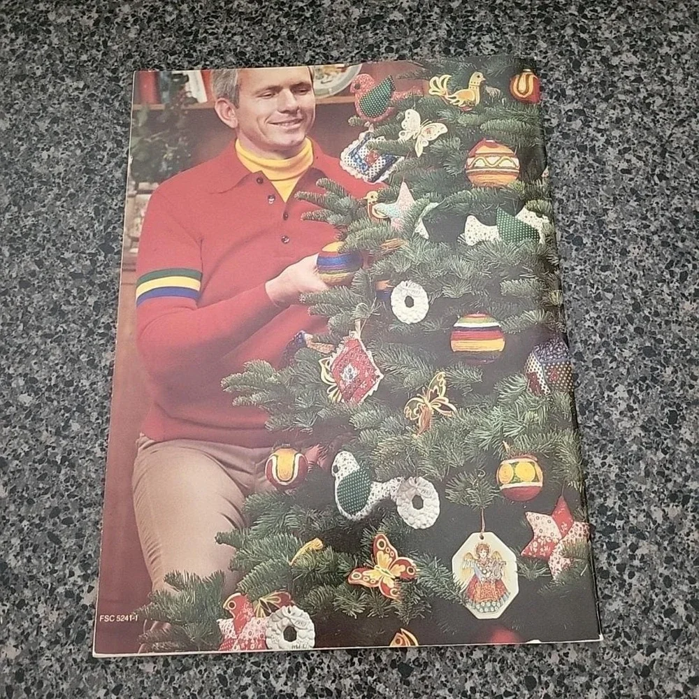 Beautiful Holiday Ideas  Christmas Crafts & Cooking  Vintage 1980 Paperback AVON